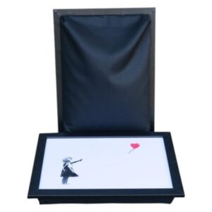 Banksy-Schootkussen-Meisje-met-rode-Hart-ballon